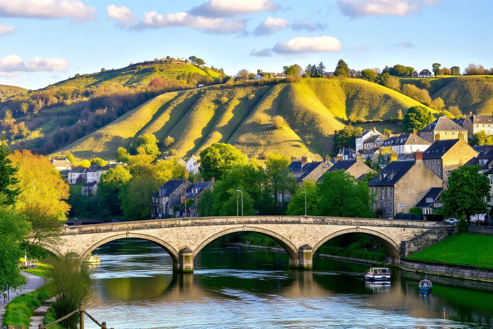 Web design and local SEO services for businesses in Pontypridd, South Wales